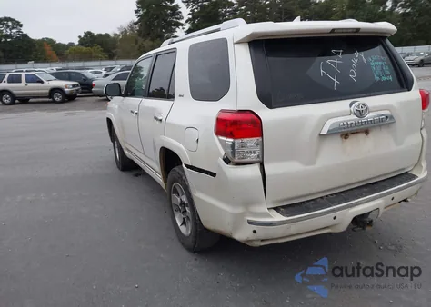 2010 Toyota 4Runner Sr5 V6 z USA, uszkodzony, nr VIN JTEZU5JR8A5004982